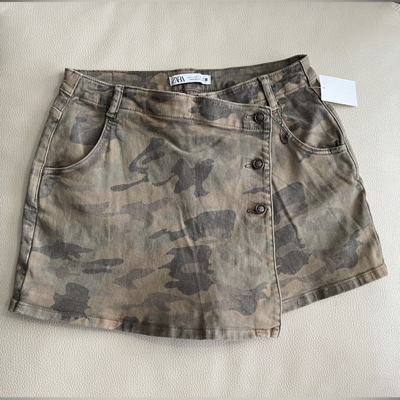 Zara Women’s Camouflage Denim Skort - Size L - Picture 4 of 10
